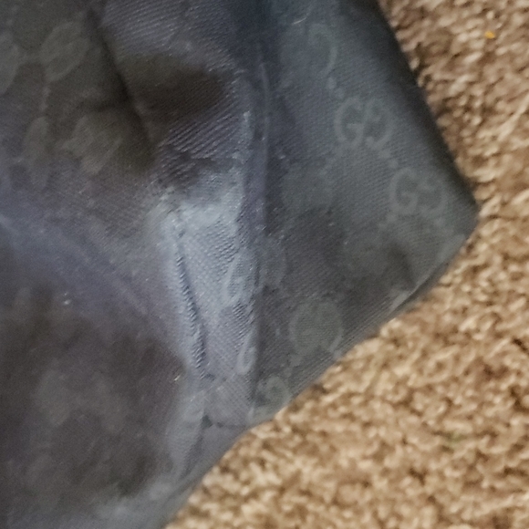 ABSOLUTELY GORGEOUS GUCCI  LARGE BAG - Picture 7 of 10